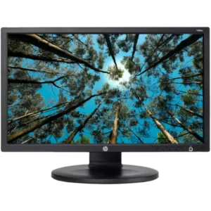 Computador de escritorio HP EliteDesk 705 G4 con procesador AMD A10 9700, mostrando su diseño compacto y funcional, ideal para uso empresarial